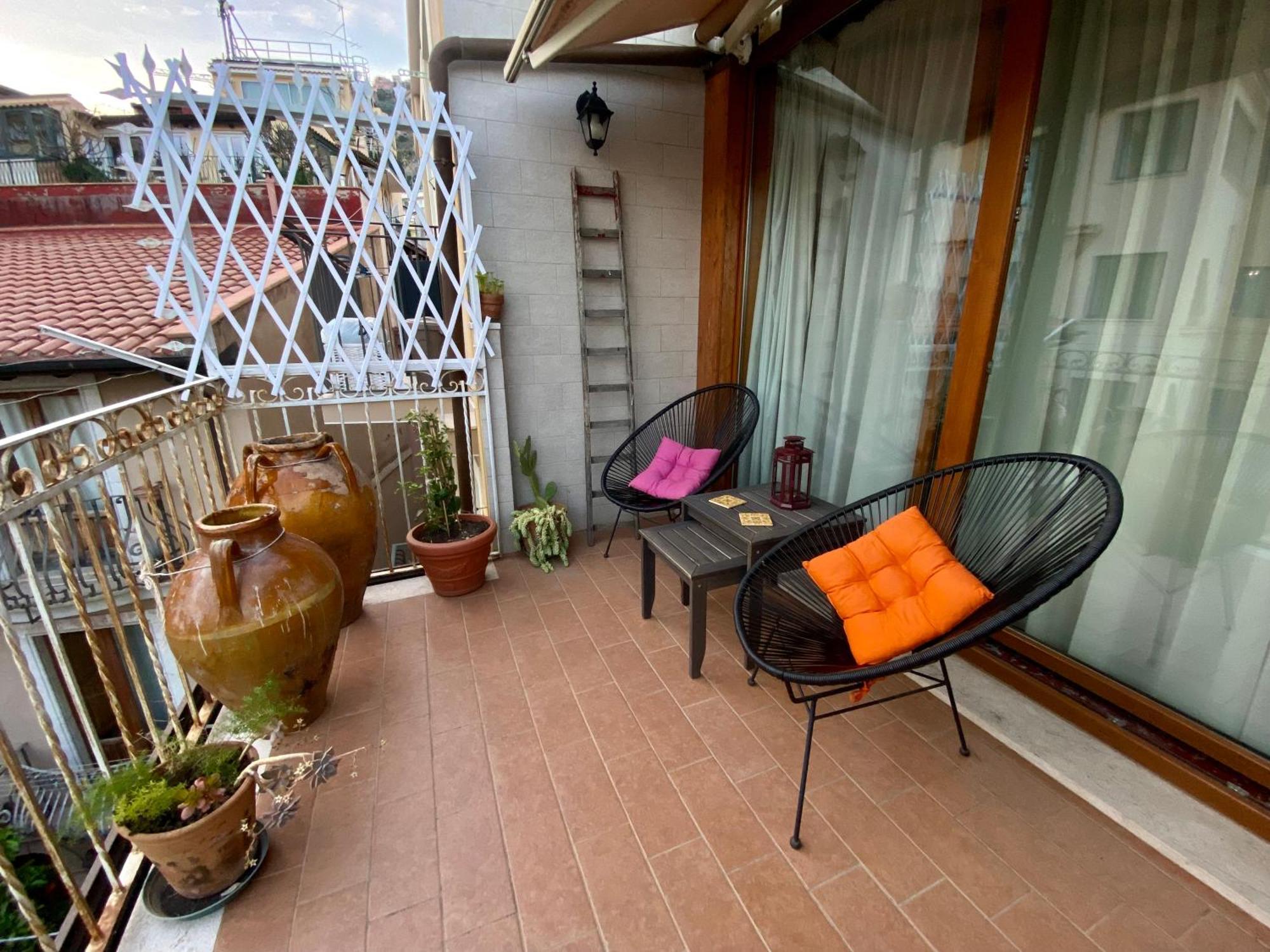 Sole Apartment Taormina Exteriör bild