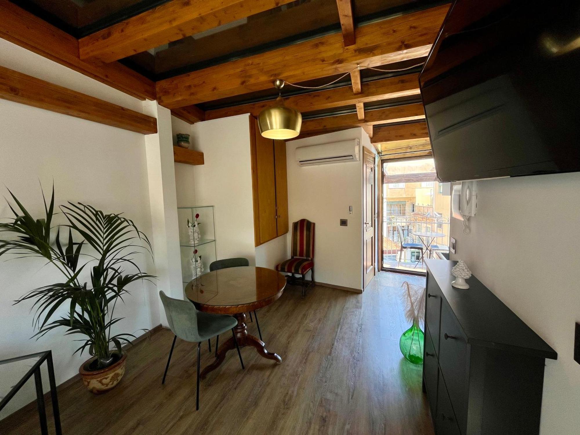 Sole Apartment Taormina Exteriör bild