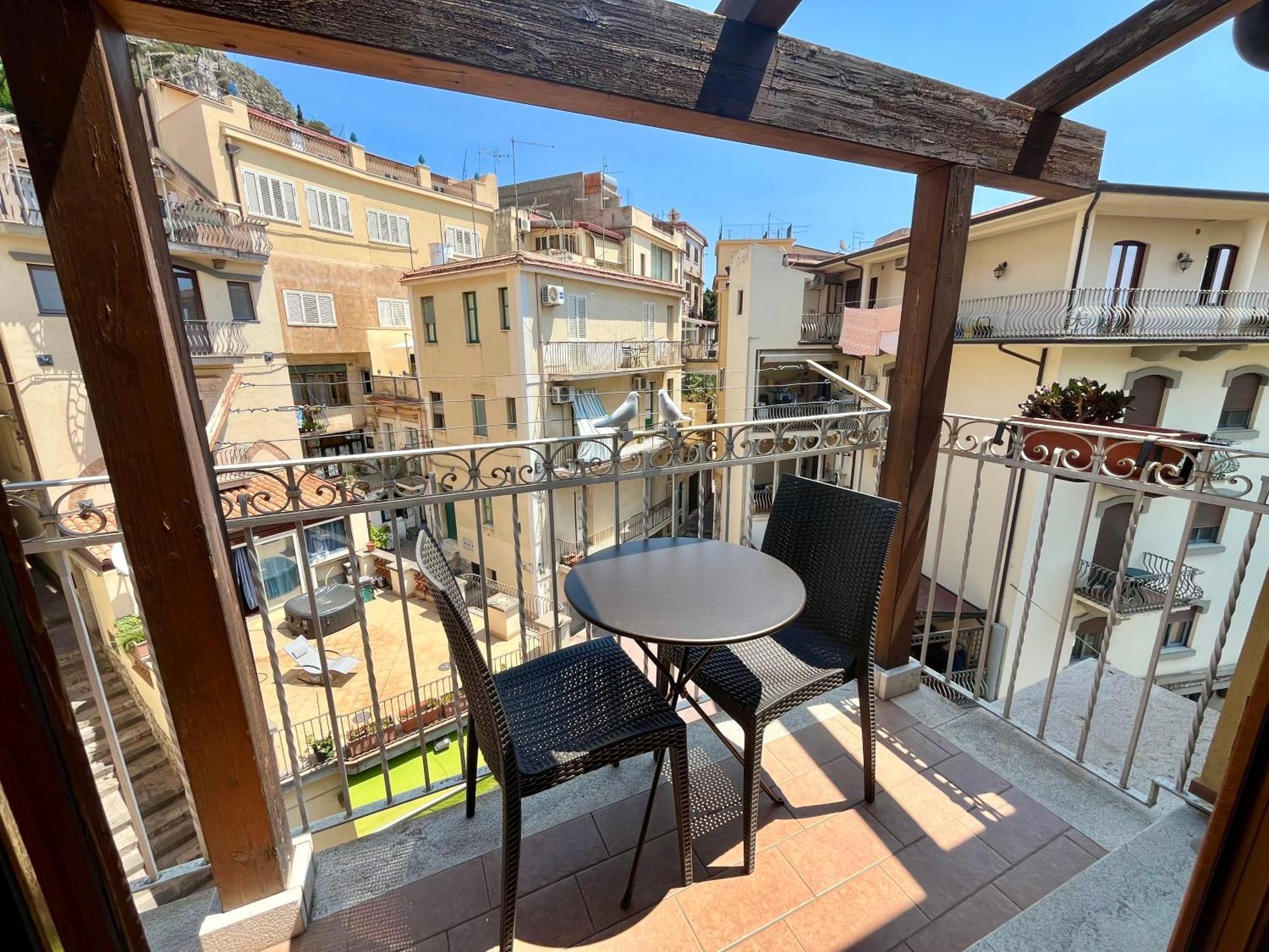 Sole Apartment Taormina Exteriör bild